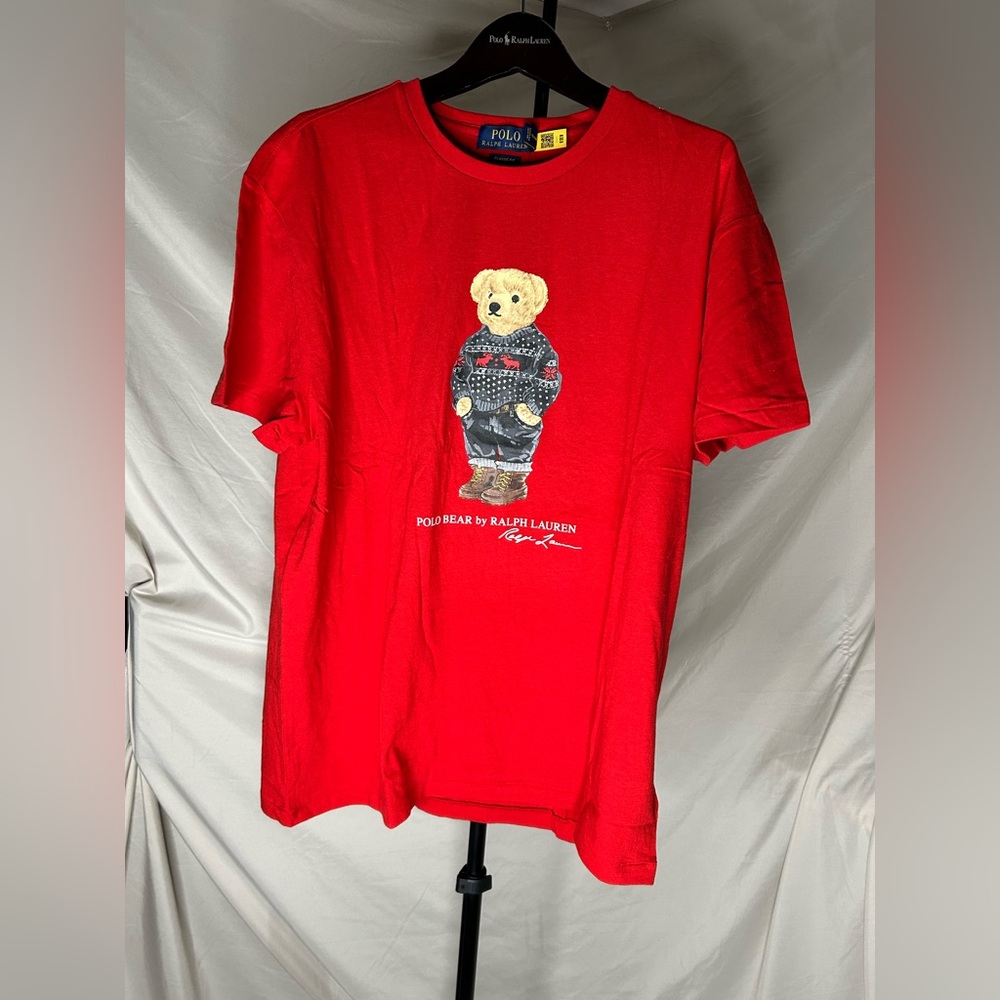 Ralph Lauren red cotton T-shirt with Polo Bear graphic
Brand new 
Size medium